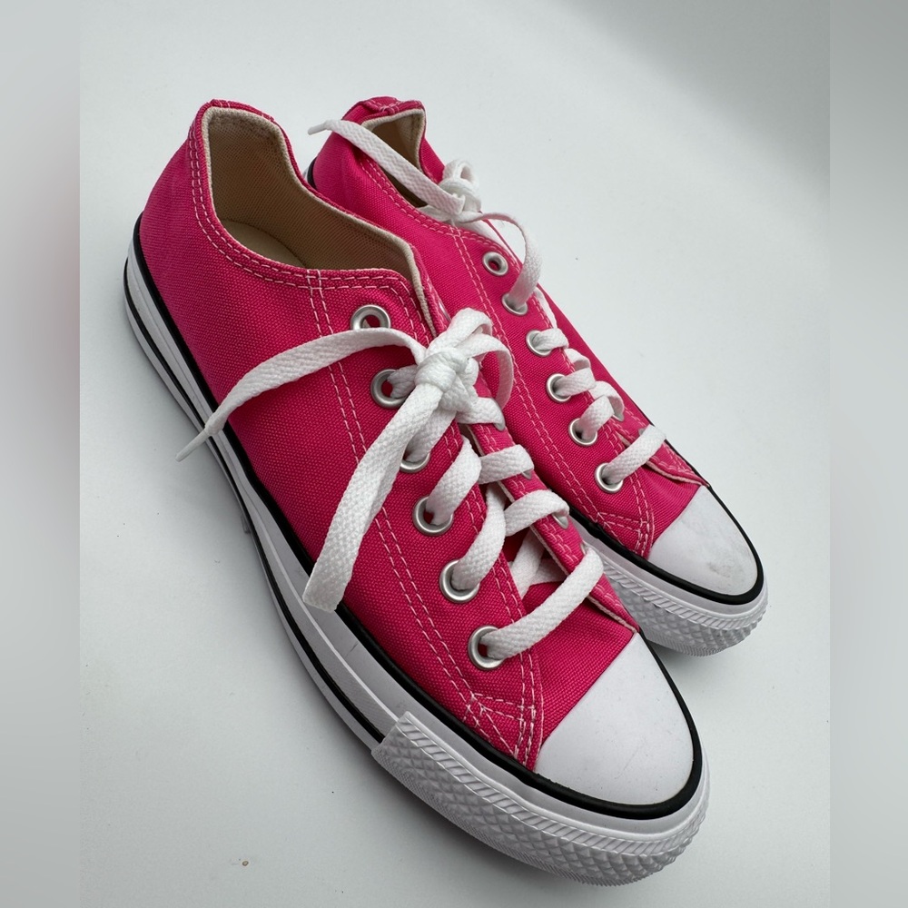 Converse‎ Women's Pink Canvas Sneakers - Picture 3 of 5